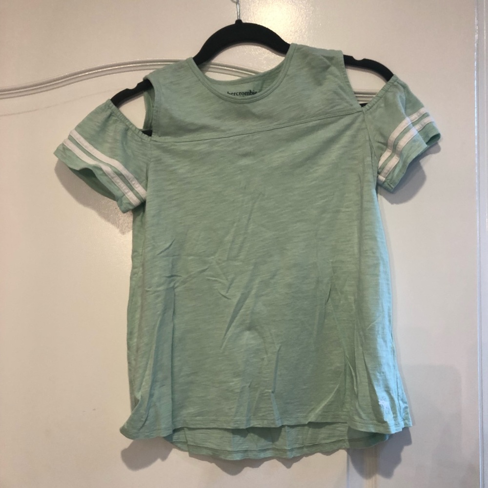 Abercrombie girls green cold shoulder T-shirt
